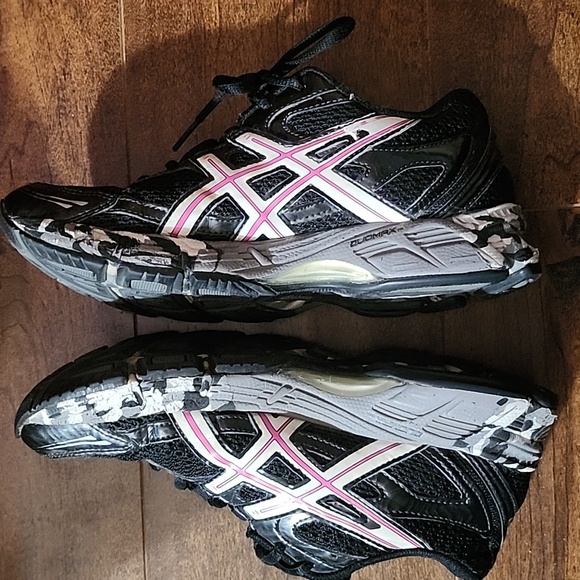 Asics SZ 6 Black/Pink Camouflage Running/Training Sneakers - Picture 5 of 10
